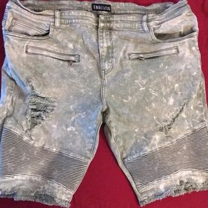 Size 44 Waist Pair Of Embellish